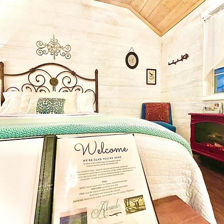 فندق The Alexander At Creek Road نازف سبرينغز المظهر الخارجي الصورة