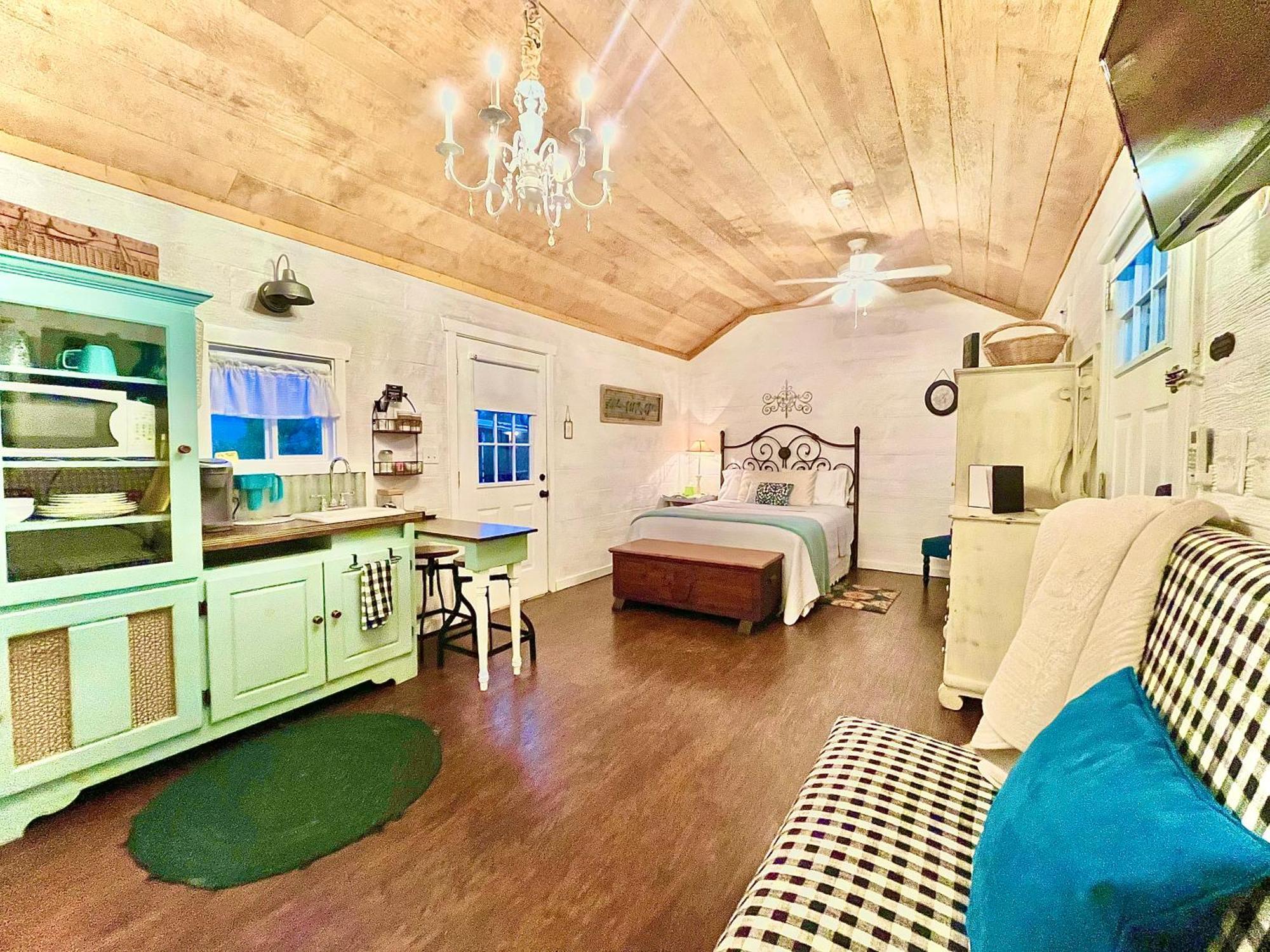 فندق The Alexander At Creek Road نازف سبرينغز المظهر الخارجي الصورة